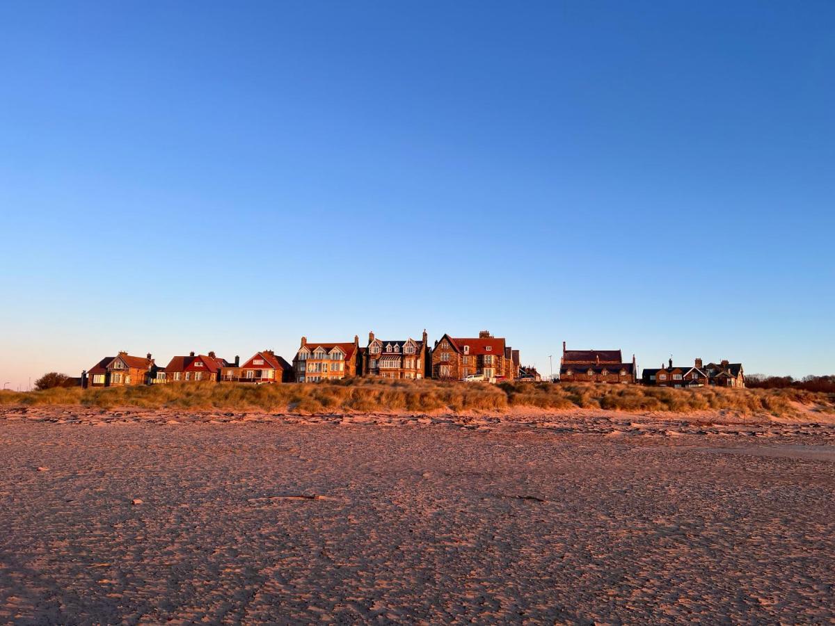 The Red Lion Inn Алнмут Екстериор снимка
